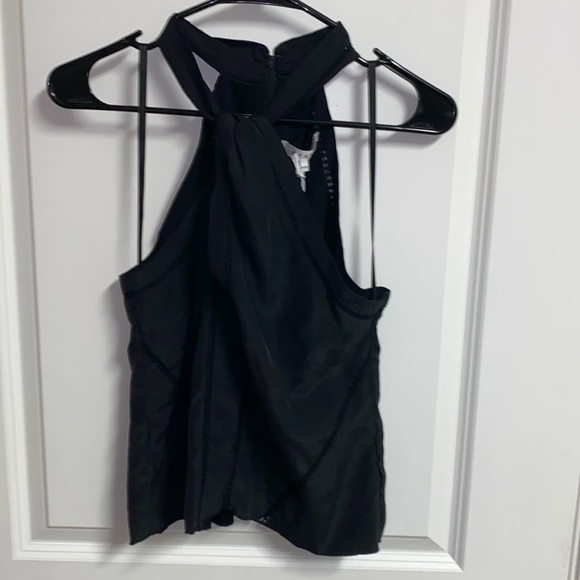 Frame Lace Inset Sleeveless Top - Picture 7 of 8